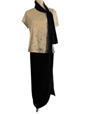 Vintage Late 80’s Women's Classic Black Midi Skirt with Side Slit